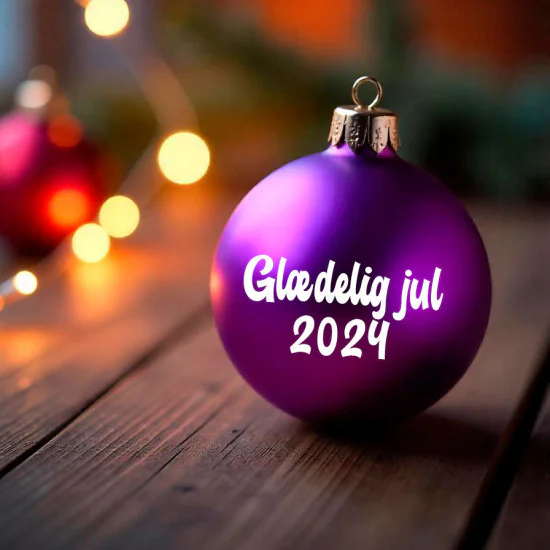 strygestof af høj kvalitet, Glædelig jul med årstal klistermærke til julekugle Glædelig jul med årstal klistermærke til julekugle