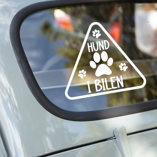 strygestof af høj kvalitet, Hund i bilen klistermærke #4 Hund i bilen klistermærke #4