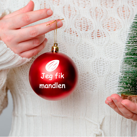 strygestof af høj kvalitet, Jeg fik mandlen - klistermærke til julekugle Jeg fik mandlen - klistermærke til julekugle
